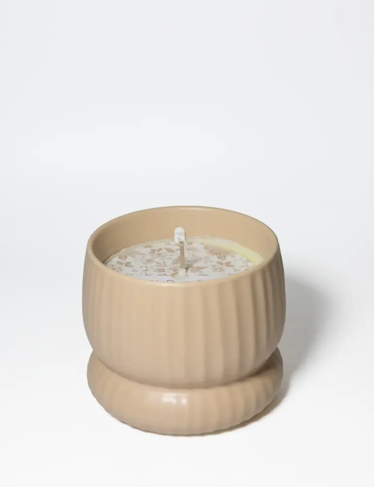 Cashmere & Linen 10 Oz Scented Candle