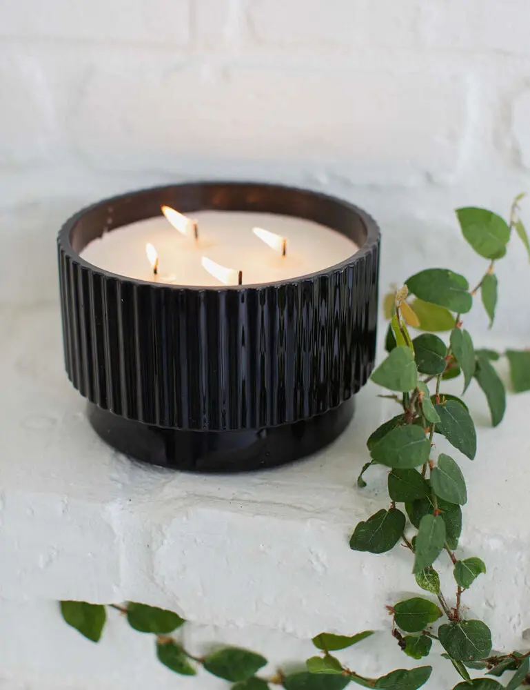 Tides Of The Moon 25 Oz Scented Candle - Image 3