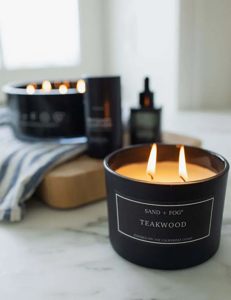 Teakwood 12 Oz Scented Candle - Image 4