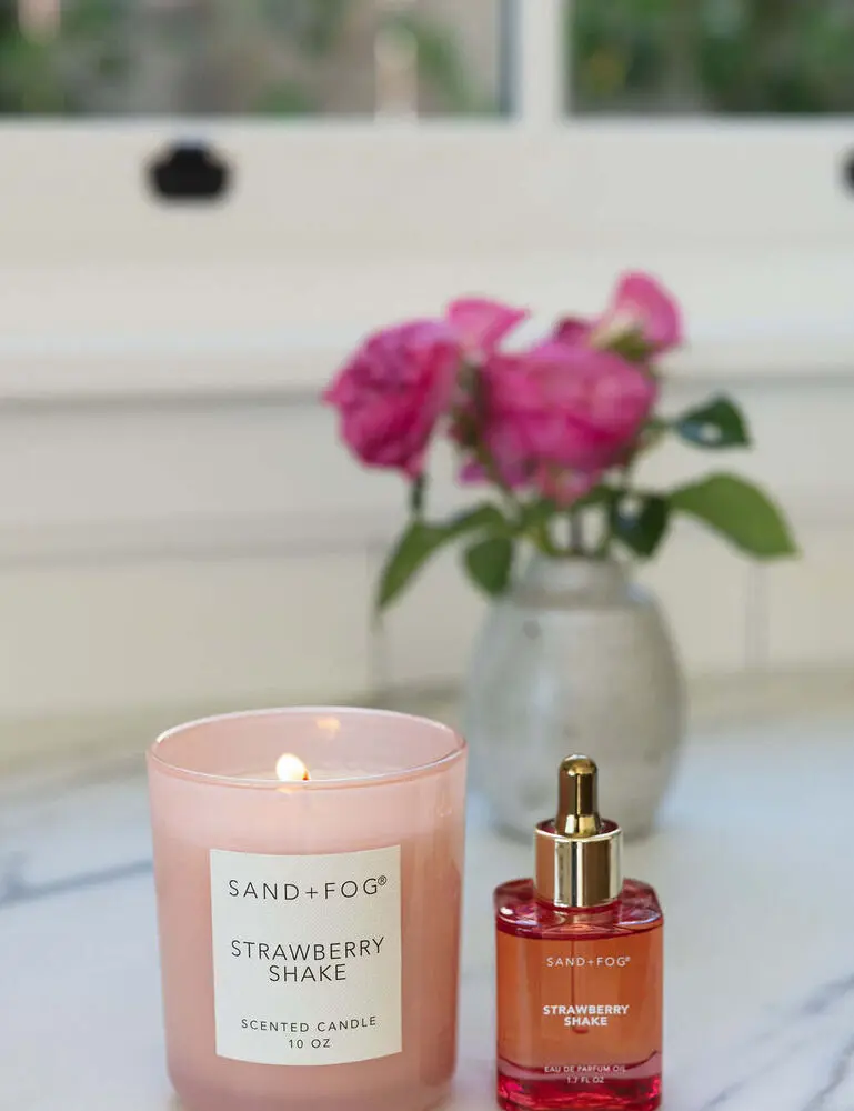 Strawberry Shake 10 Oz Scented Candle - Image 2