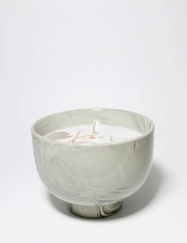 Vanilla Sandalwood 23 Oz Scented Candle