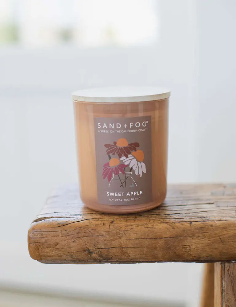 Sweet Apple 10 Oz Scented Candle - Image 4
