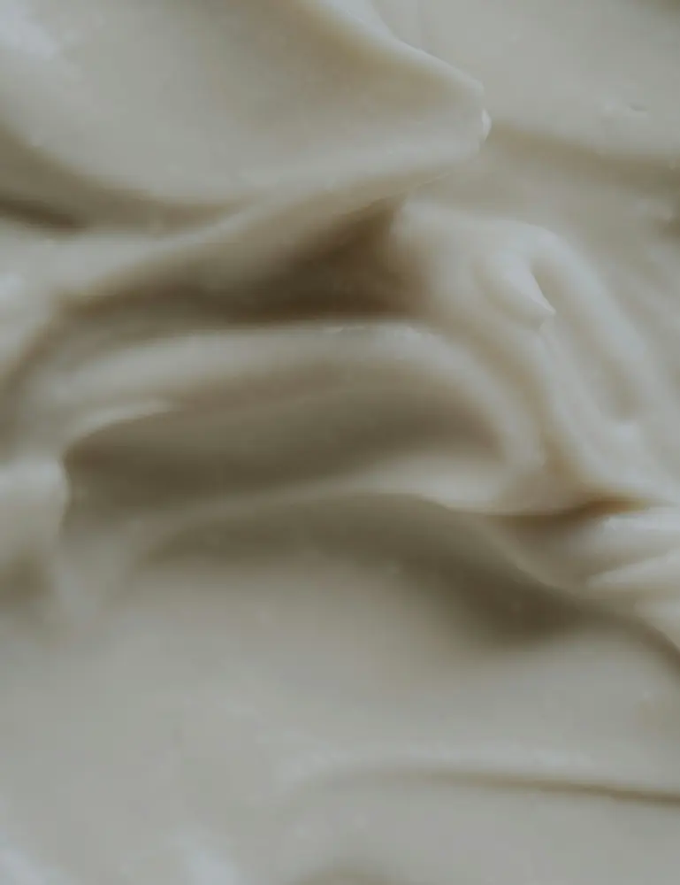 Sand + Paws White Vanilla 12 Oz Scented Candle - Image 2