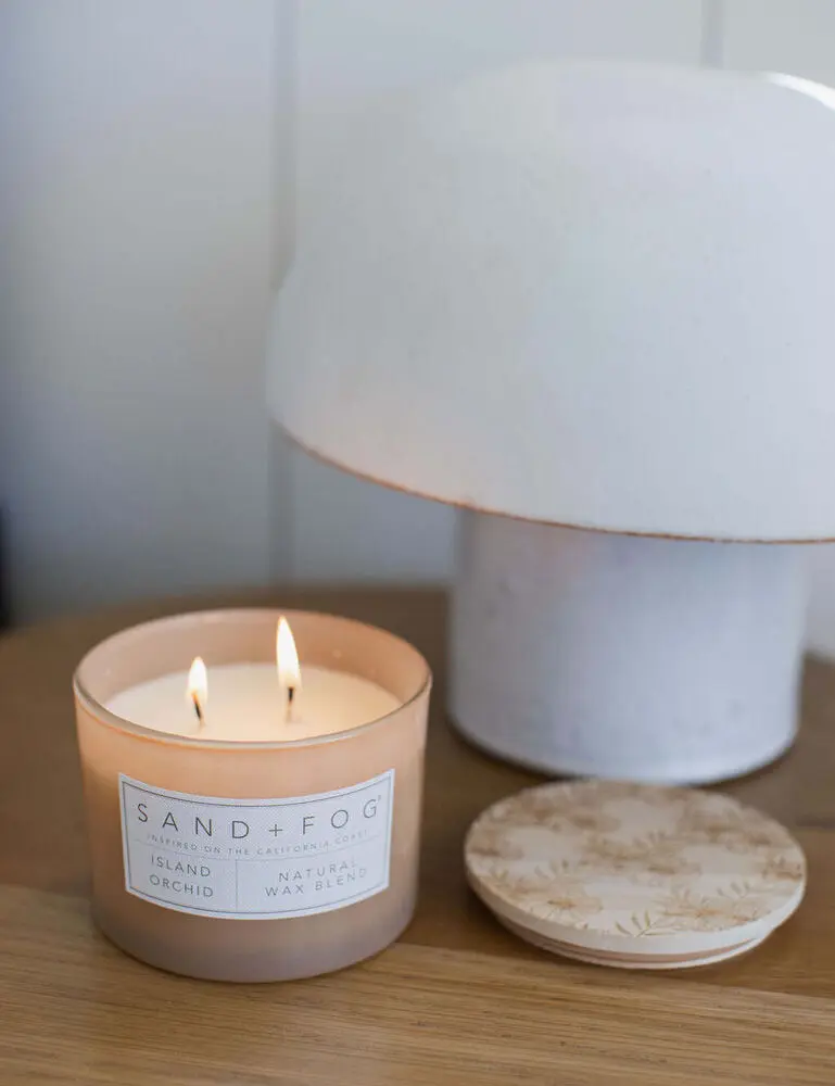 Island Orchid 12 Oz Scented Candle - Image 2