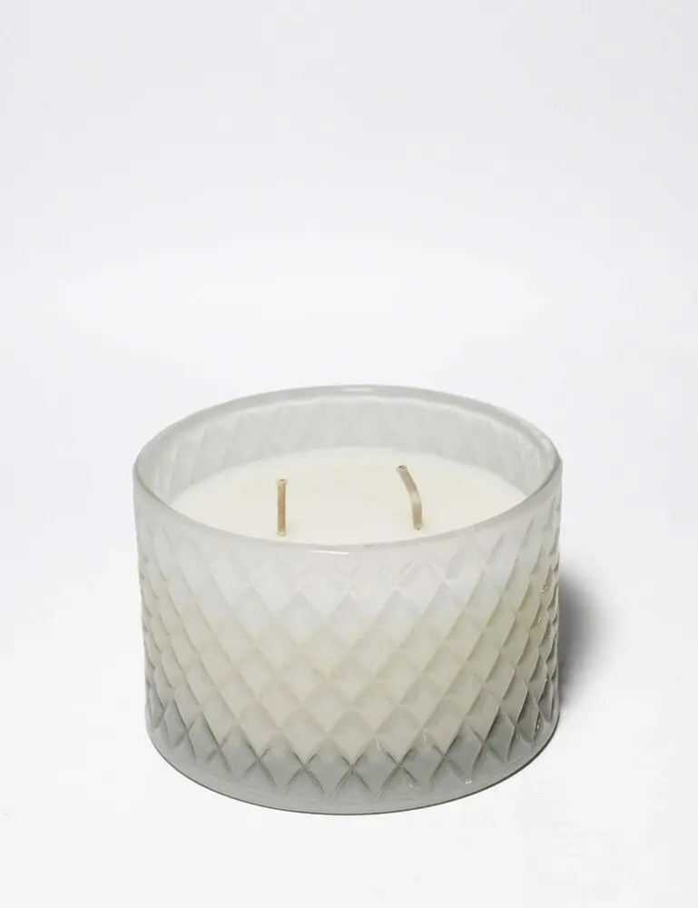 Tahitian Vanilla 9.5 Oz Scented Candle - Image 3